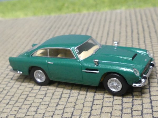 1/87 Brekina Aston Martin DB 5 grün metallic 15229