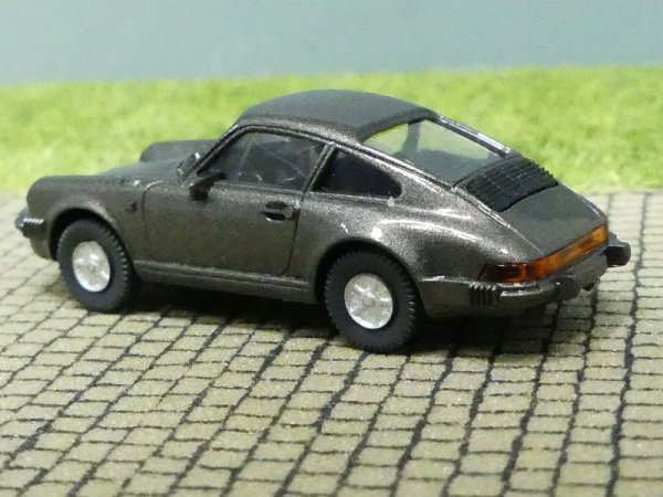 1/87 Wiking Porsche 911 SC umbragrau metallic 161 A grau