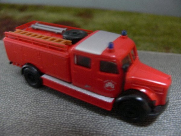 1/87 Brekina MB 311 Feuerwehr Essen TLF 16    4031