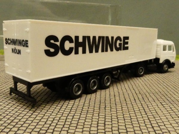 1/87 Herpa MB NG SCHWINGE KÖLN Koffer Sattelzug