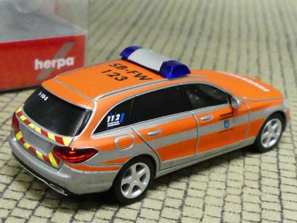 1/87 Herpa MB C-Klasse T Kommandofahrzeug Freiwillige Feuerwehr Saarbrücken 096003