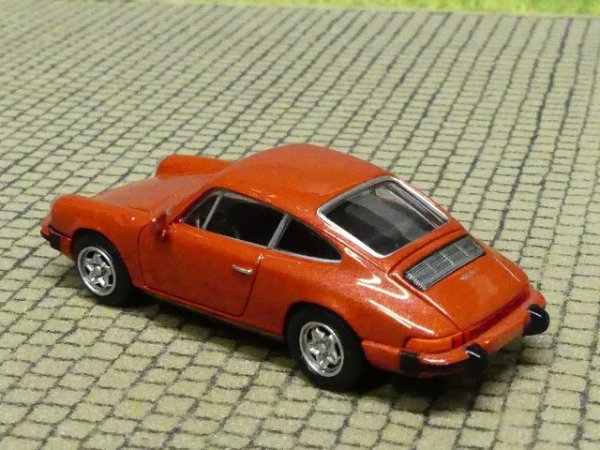 1/87 Brekina Porsche 911 G Coupe braunmetallic 16319