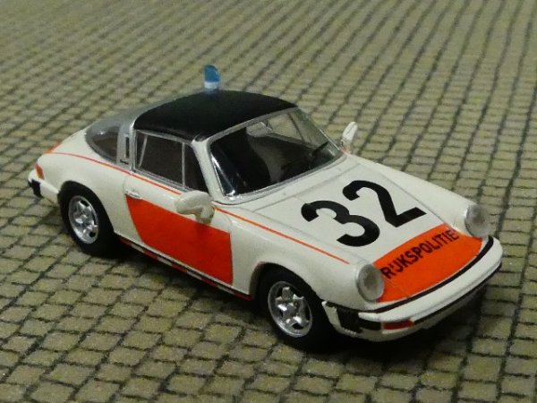 1/87 Brekina Porsche 911 G Targa Rijkspolitie # 32 NL 16358