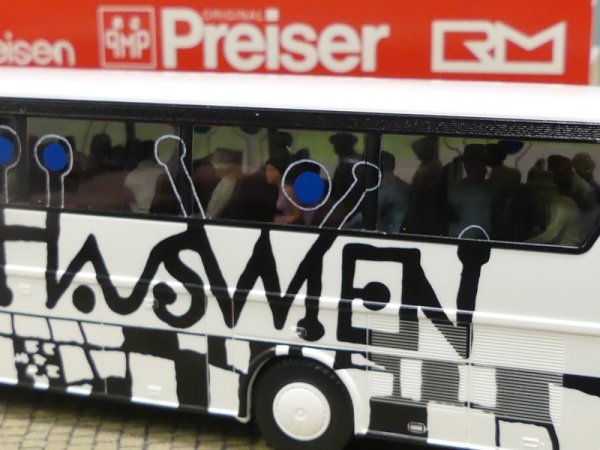 1/87 Rietze / Preiser Setra 315 HDH Hunderwasser mit Figuren 33217