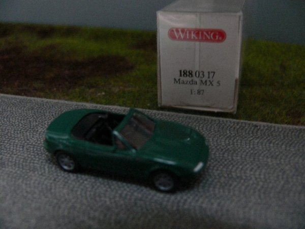 1/87 Wiking Mazda MX 5 Cabriolet grün 188 03