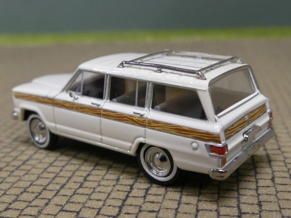 1/87 Brekina Jeep Wagoneer B Wooden Strip 19870