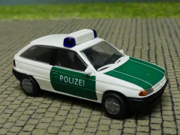 1/87 Rietze Opel Astra Schrägheck Polizei Bundesausführung 50483