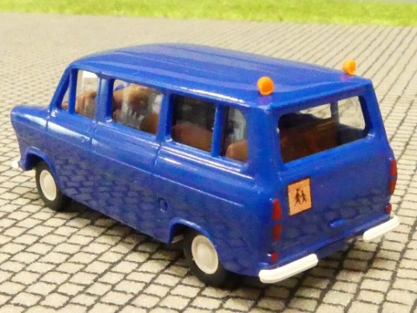 1/87 Brekina Ford Transit Schulbus