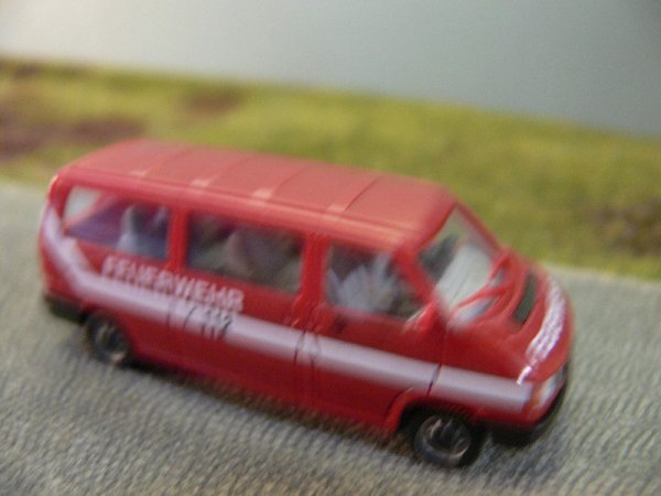 1/87 AWM VW T4 Bus Feuerwehr 72216