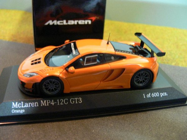 1/43 Minichamps McLaren MP4-12C Street 2012 orange 437 121399