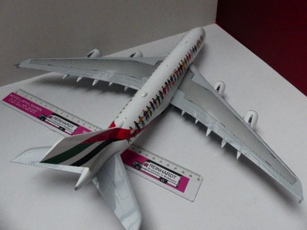 1/200 Herpa Airbus A380 Emirates Year of Tolerance 571692