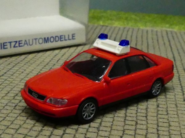 1/87 Rietze Audi A6 Feuerwehr neutral Blaulichtsockel weiß 50663