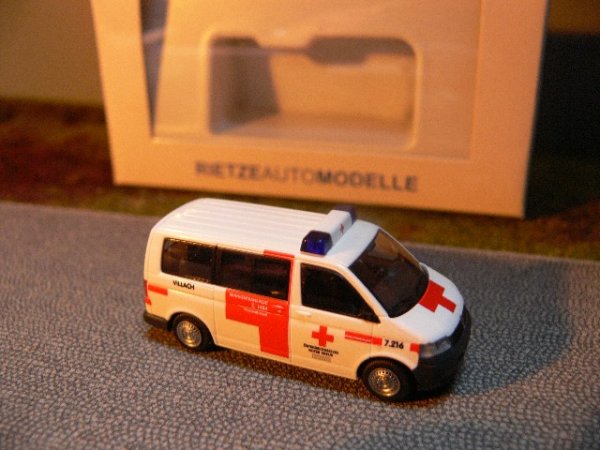 1/87 Rietze VW T5 Bus Krankentransport ÖRK Villach Österreich 51639 SONDERPREIS