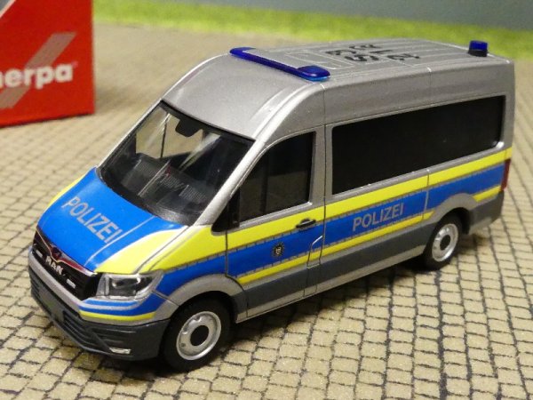 1/87 Herpa MAN TGE Bus HD Polizei Baden-Württemberg 096638