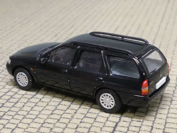 1/87 PCX Ford Escort MK VII Turnier schwarz 870464