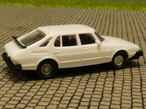 1/87 Wiking Saab 900 Turbo weiß 215 4 A