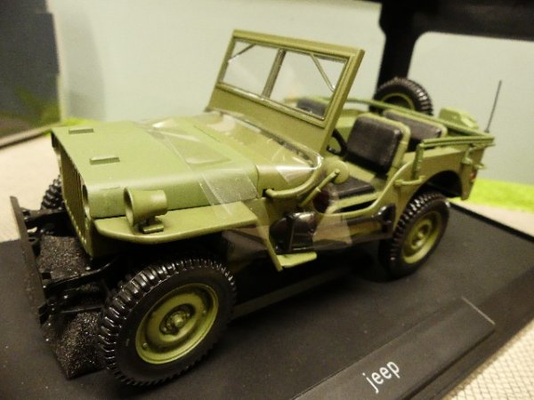 1/18 Norev Jeep 1942 grün 189013