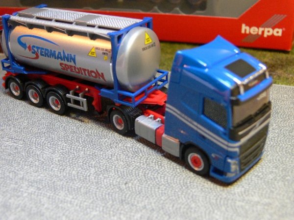 1/87 Herpa Volvo FH GL Stermann Tankcontainer-Sattelzug 304269