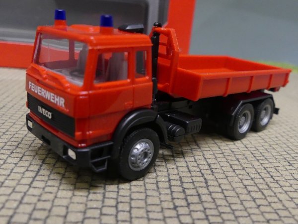 1/87 Herpa Iveco Abrollmulden-LKW Feuerwehr 097178