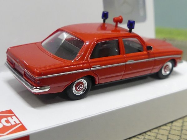 1/87 Busch MB W123 ELW Feuerwehr Hamburg 46875