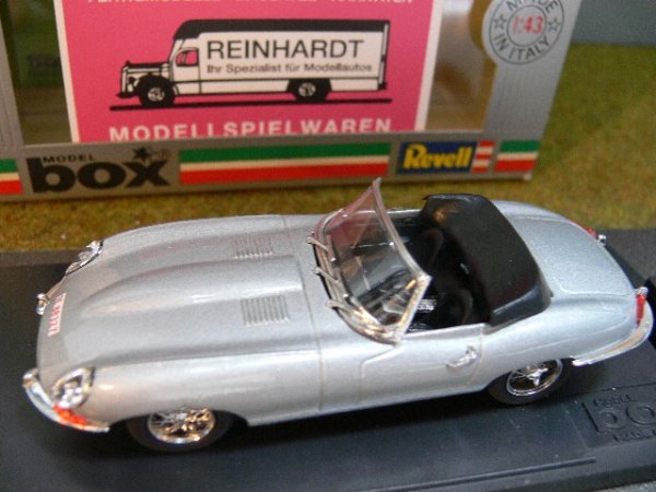 1/43 Box Jaguar Typ E Spyder Cabriolet silber 8460