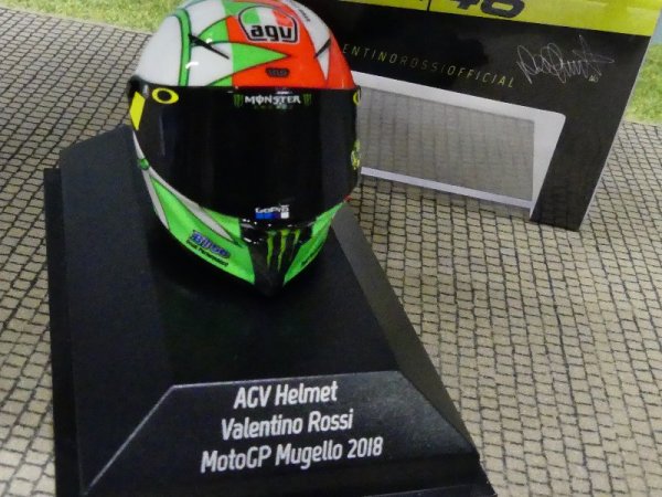 1/8 Minichamps AGV Helm - Valentino Rossi MotoGP Mugello 2018 399 180086