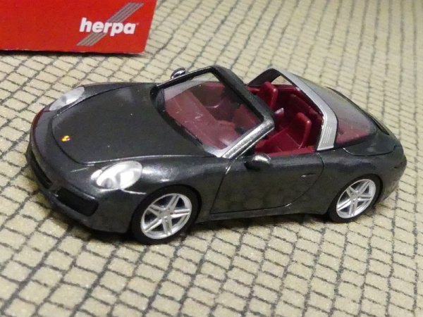 1/87 Herpa Porsche 911 Targa 4 graumetallic 038867-002