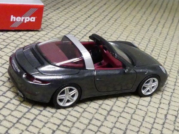 1/87 Herpa Porsche 911 Targa 4 graumetallic 038867-002