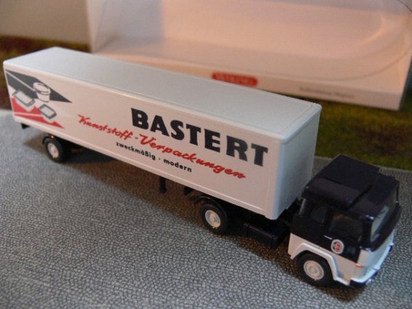 1/87 Wiking Magirus Deutz Bastert Koffer-Sattelzug 0547 01