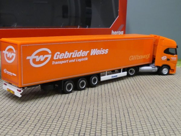 1/87 Herpa Iveco S-Way LNG Koffer-Sattelzug 15m Gebrüder Weiss 317344