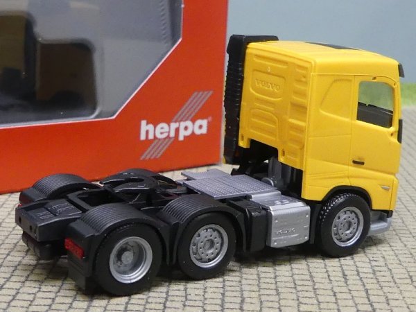 1/87 Herpa Volvo FH FD 2020 Zugmaschine maisgelb 313735-002