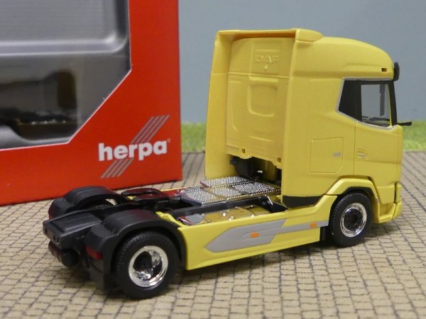 1/87 Herpa DAF XG Zugmaschine tuscan yellow metallic 316262