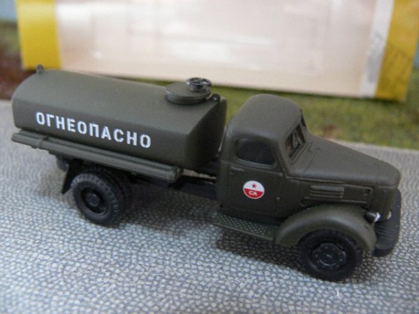 1/87 Herpa Minitanks 744515 ZIL 164 Benzintank-LKW Sowjetarmee CA*