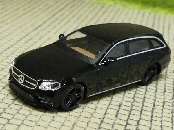 WIKING voiture miniature Mercedes-Benz Classe E S213 AMG 1:87 - Cdiscount  Jeux - Jouets