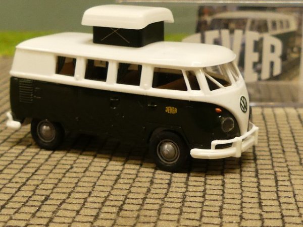 1/87 Brekina # 1551-3 VW T1 Jever Camper Dach offen