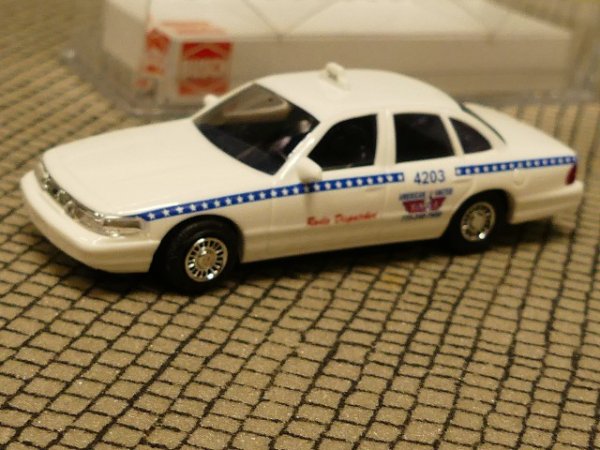 1/87 Busch Ford Crown Victoria United Taxi USA 49009