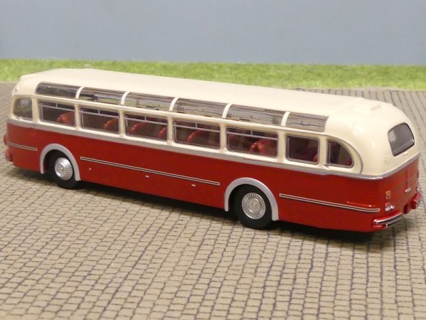 1/87 Brekina MB O 6600 H hellelfenbein/rot 50505