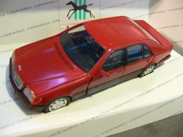 1/40 Cursor MB S-Klasse Limousine rot 71312