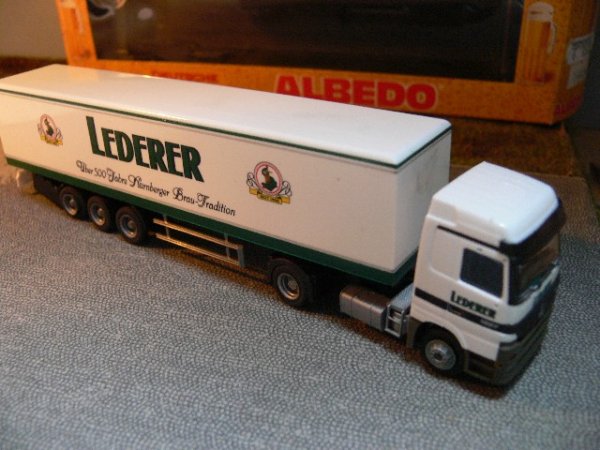 1/87 Albedo MB Actros Lederer Bier Koffer-SZ 250064