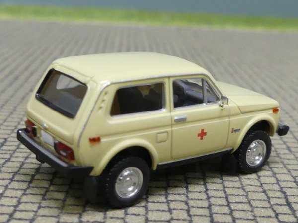 1/87 Brekina Lada Niva Rotes Kreuz