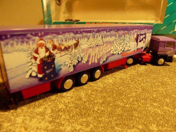 1/87 Albedo MAN F2000 Milka Weihnachten 95 Koffer Sattelzug 800030