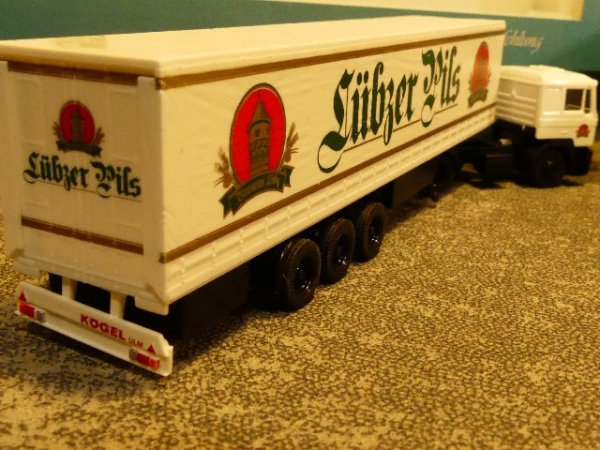 1/87 Albedo MAN F2000 Lübzer Pils Planen Sattelzug Sonderpreis 297071