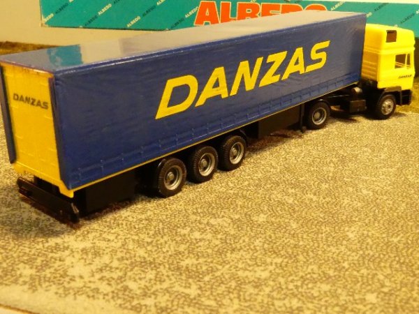 1/87 Albedo MAN F90 DANZAS Planen Sattelzug 298008