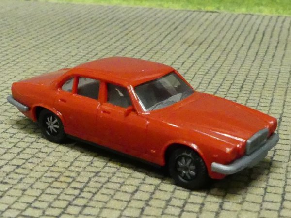 1/87 Herpa Jaguar XJ rot