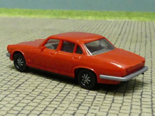 1/87 Herpa Jaguar XJ rot