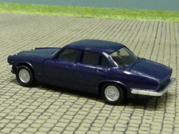 1/87 Herpa Jaguar XJ  dunkelblau