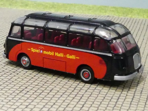 1/87 Brekina Setra S6 Spielmobil Halli-Galli schwarz/rot