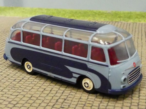 1/87 Brekina Setra S6 hellblau/dunkelblau