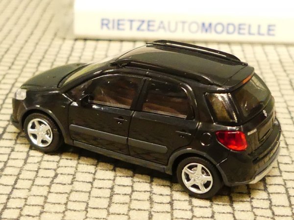 1/87 Rietze Suzuki SX4 schwarz 11390