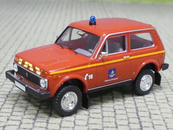 1/87 Brekina Lada Niva Pompiers du Loiret Frankreich SAI 2475